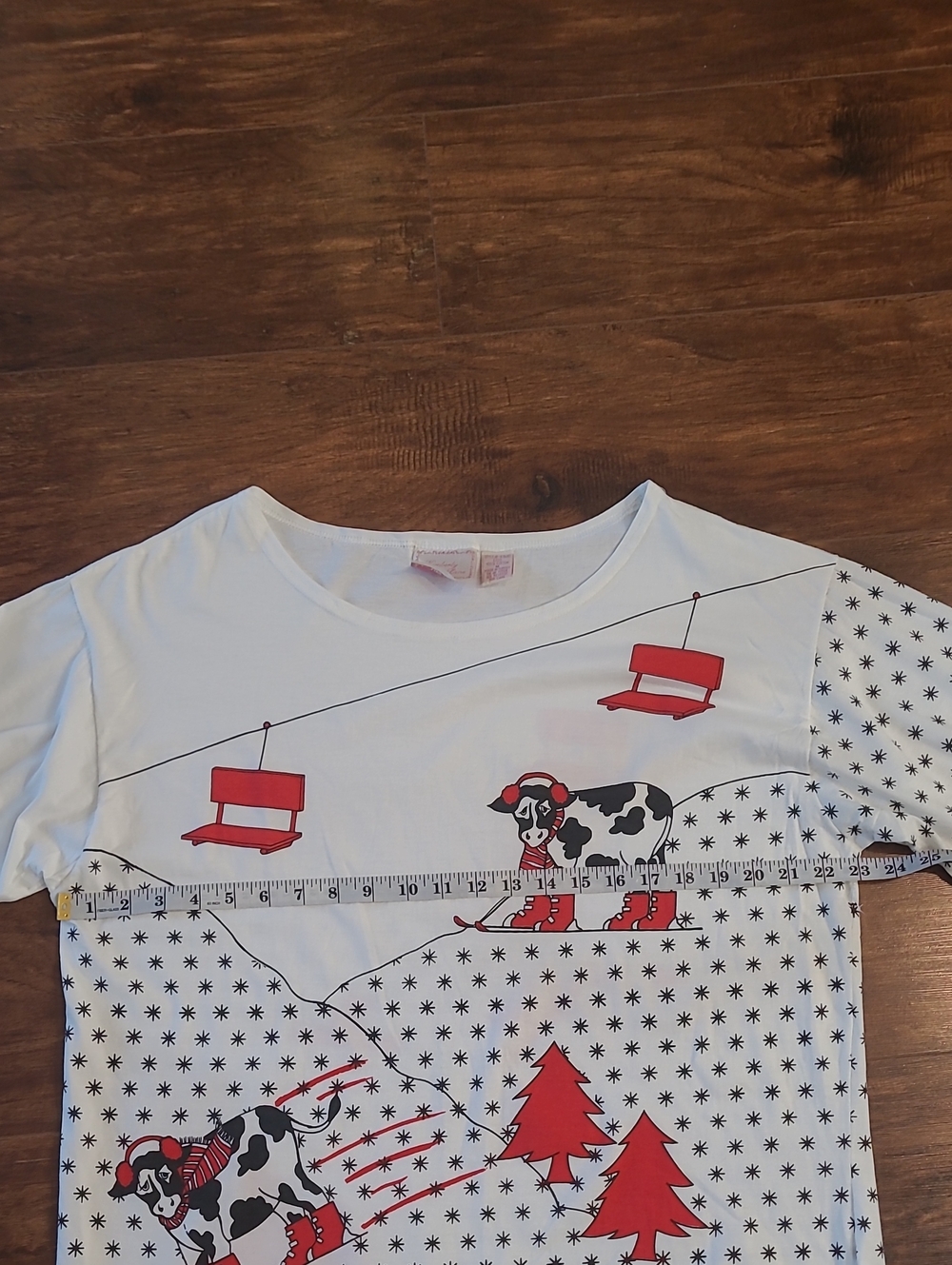 Kimberly Lane White Tee with Red Ski Cow Graphic - Playful Winter Top Cotton M - Picture 5 of 7